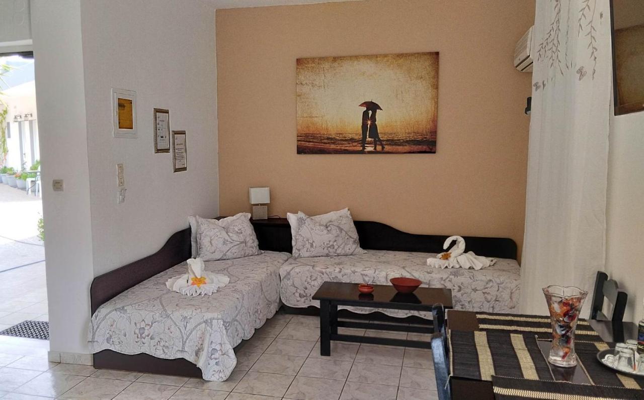 Golden Sun Apartments Rodhákinon Buitenkant foto